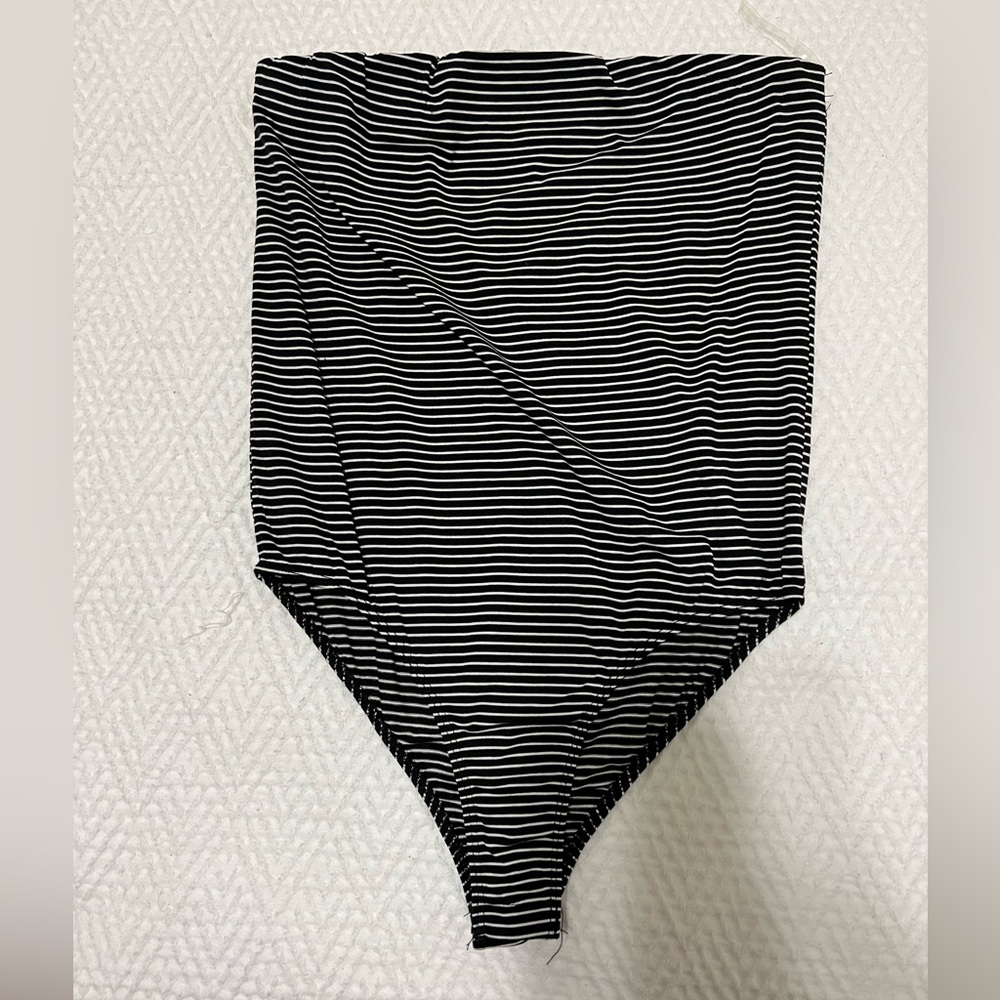 Heart & Hips Body Suit - Tube Top - Size Large